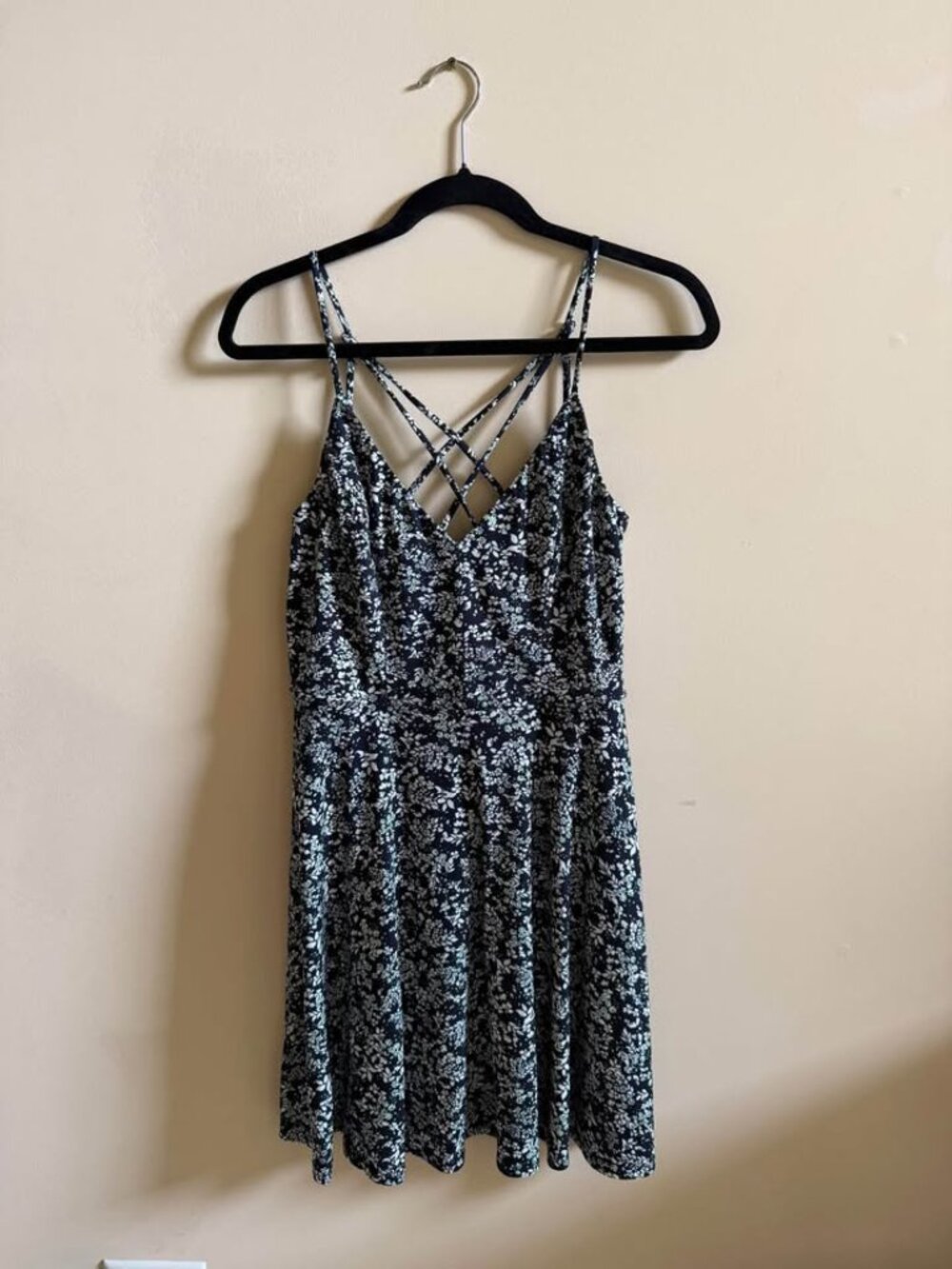 Soft 90s/2000s Vibe Sundress Women’s Small Medium